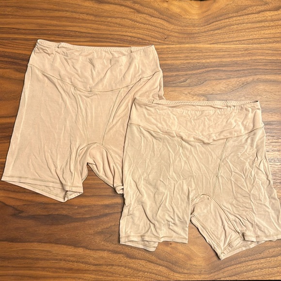 COPY - Lululemon UnderEase Super-High-Rise Shortie Women’s Underwear (price per… - Picture 4 of 9